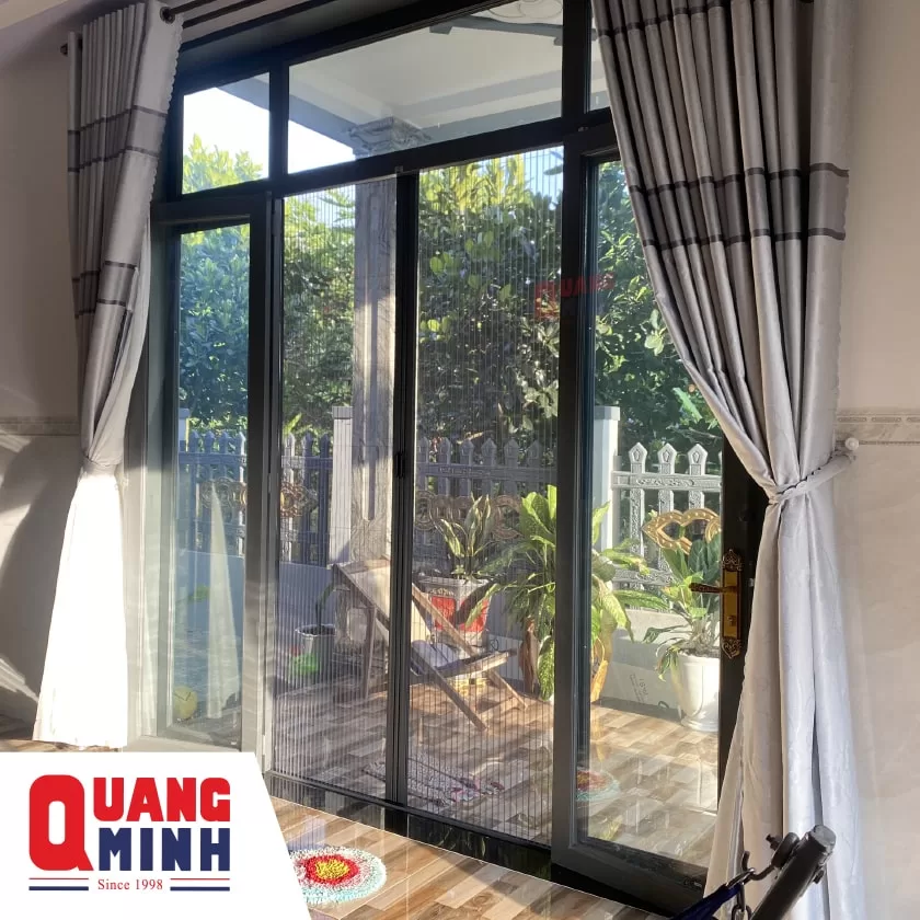 Ảnh cửa lưới chống muỗi lắp cho cửa ra vào 4 cánh lớn